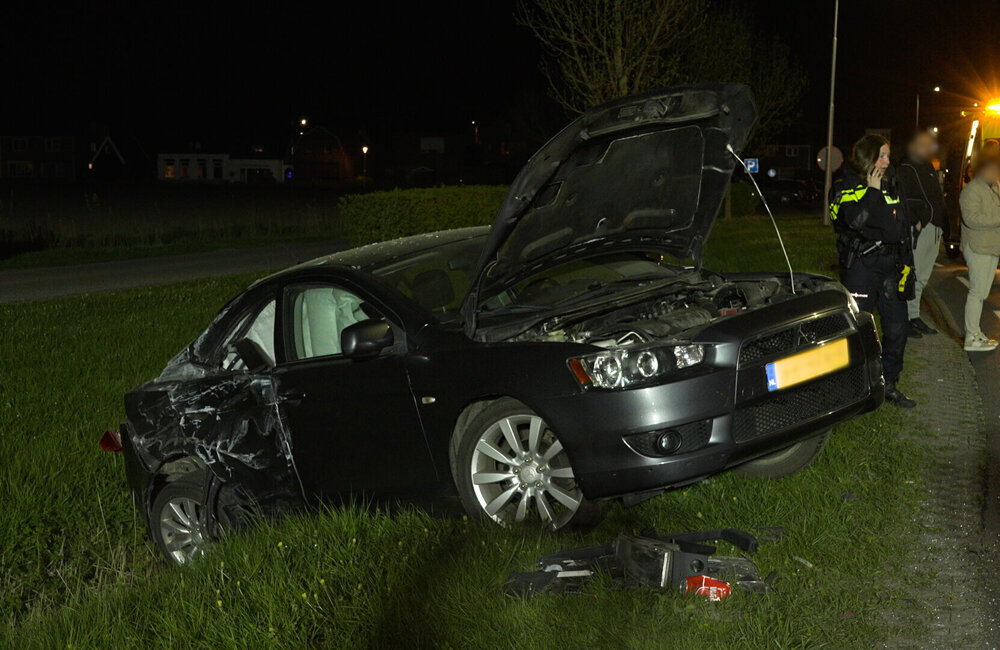 2026.04.12 Vrachtwagen rijdt door na aanrijding Zaamslagveer.00_00_13_48.Still003.jpg