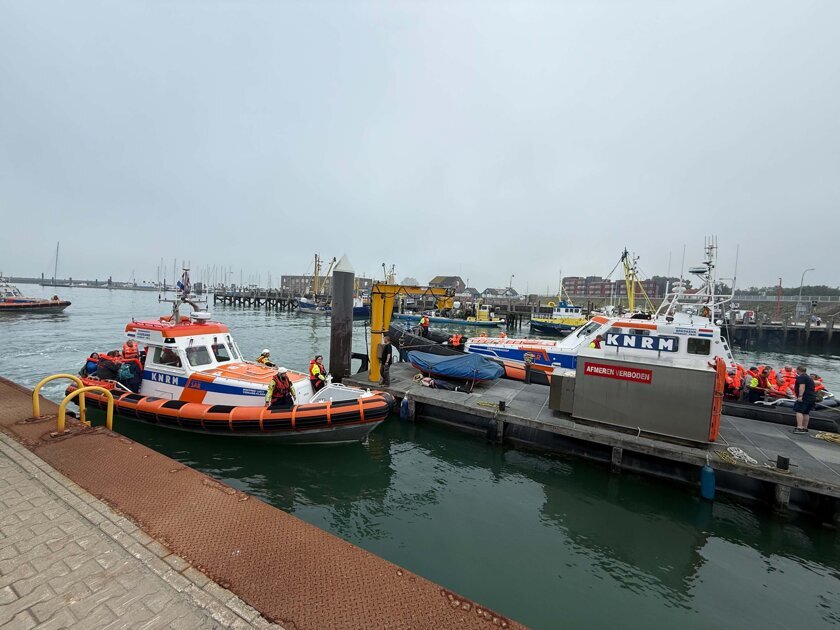 Ruim 70 opvarenden gered van rondvaartboot Breskens