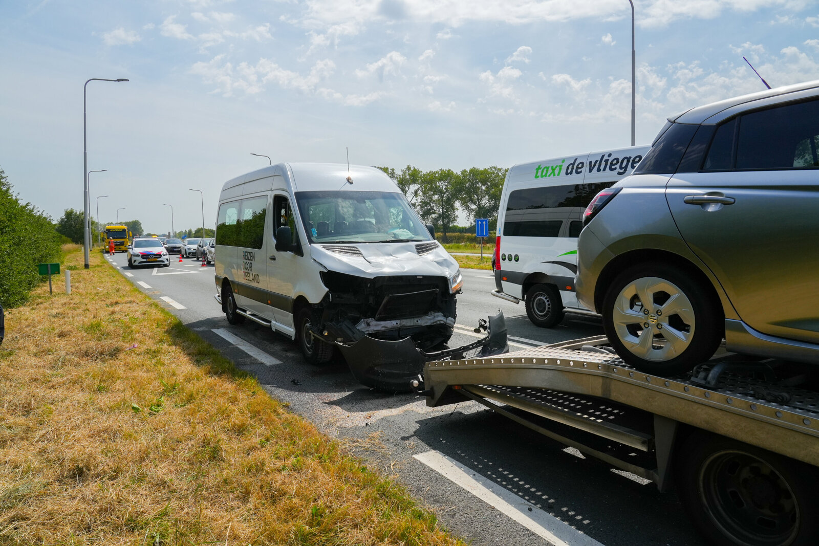 Flinke schade bij kop-staartbotsing voor stoplichten Terneuzen4