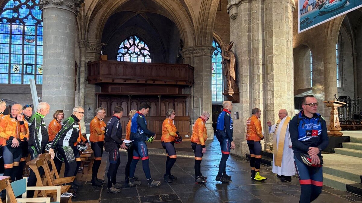 Wielerzegening Hulst 2026.jpeg