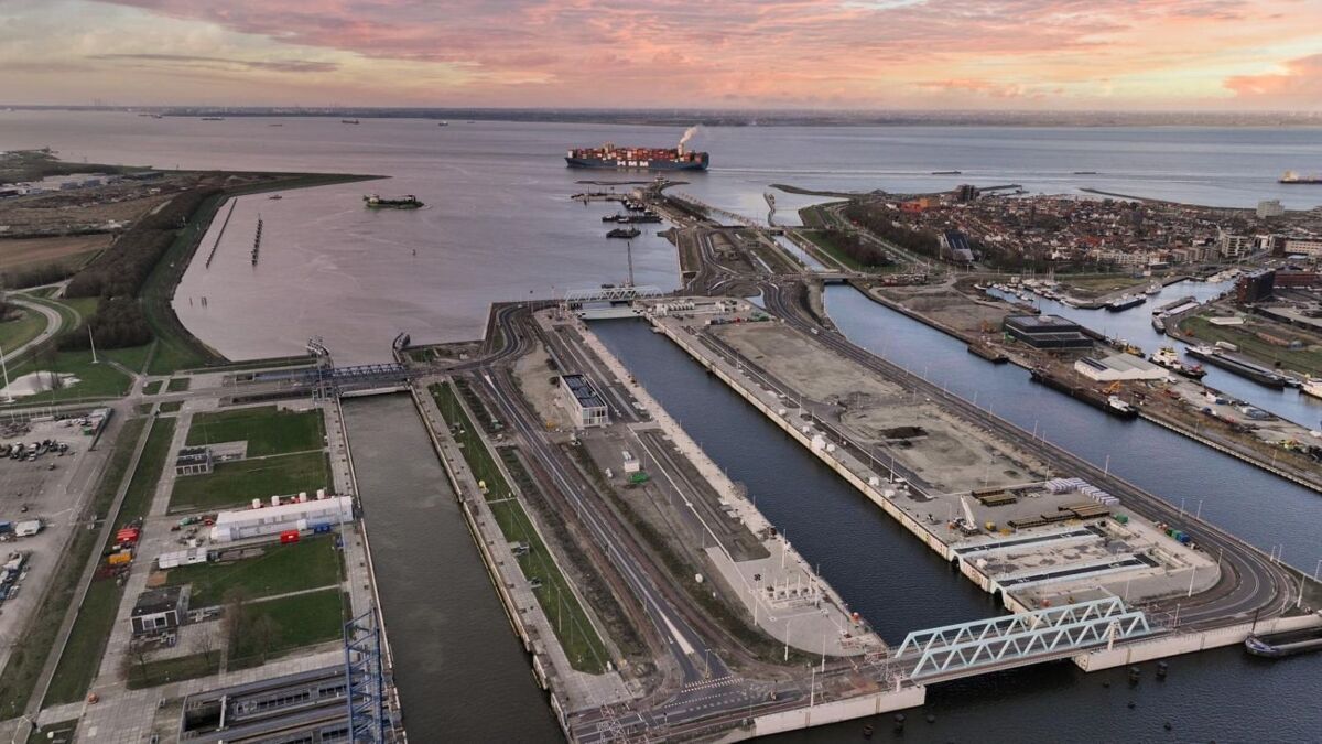 Sluizen Terneuzen.jpg