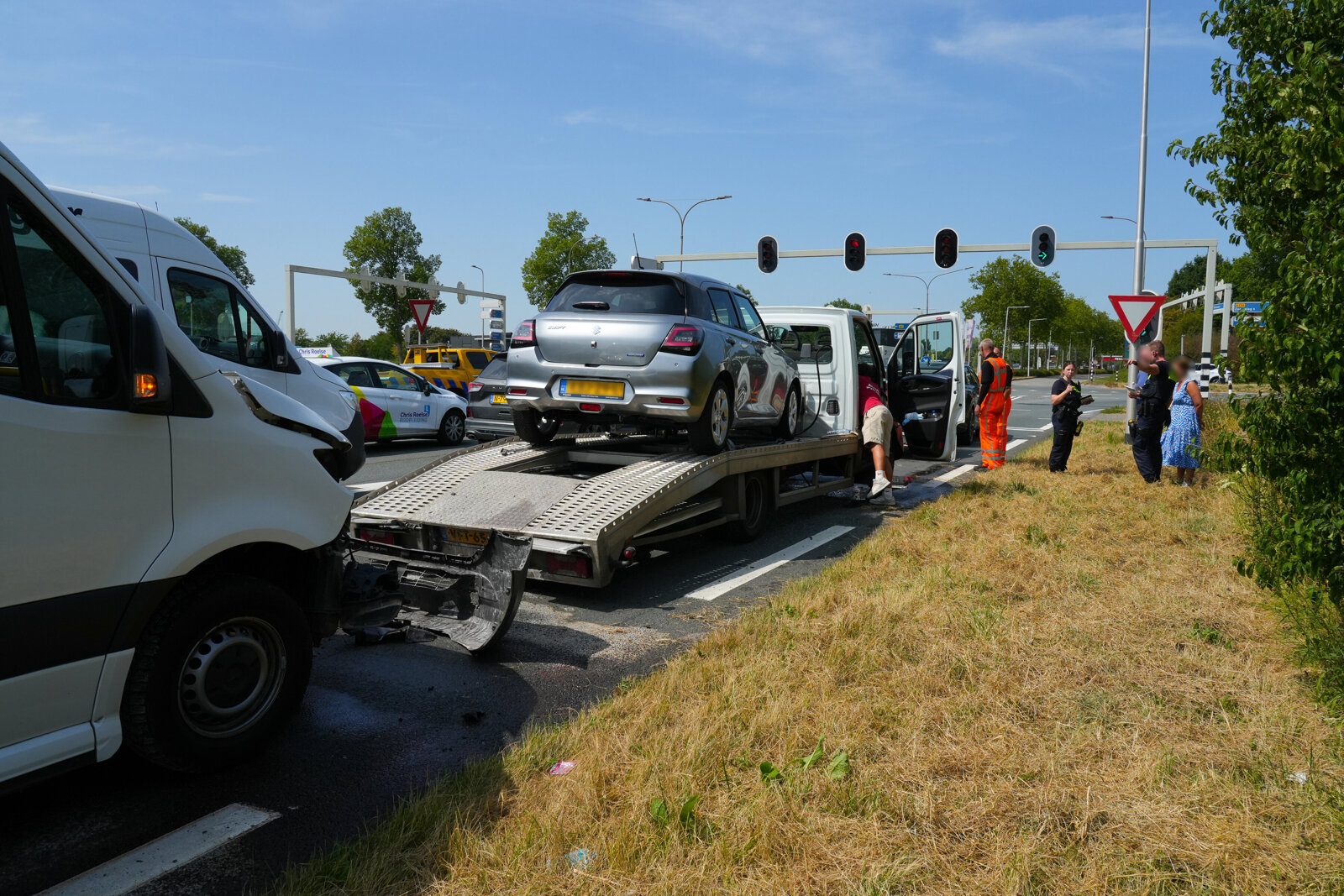 Flinke schade bij kop-staartbotsing voor stoplichten Terneuzen7