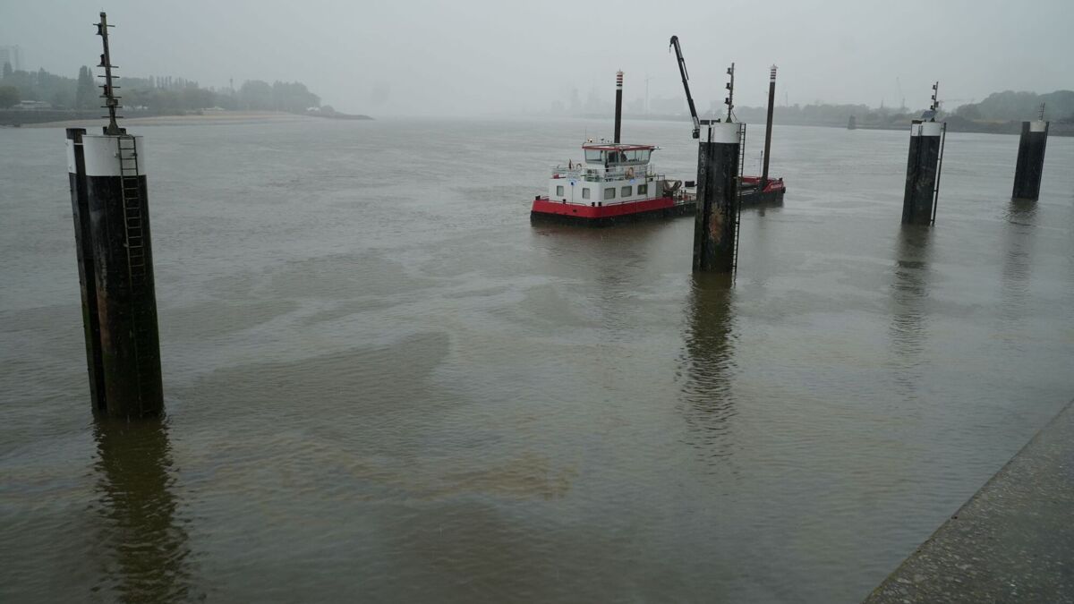 Foto_9_Olie lekt schelde in na zinkend schip_2026.04.17 .JPG