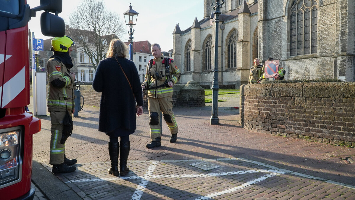 Foto_2_Brandgerucht basiliek Hulst_2026.03.04 .jpg