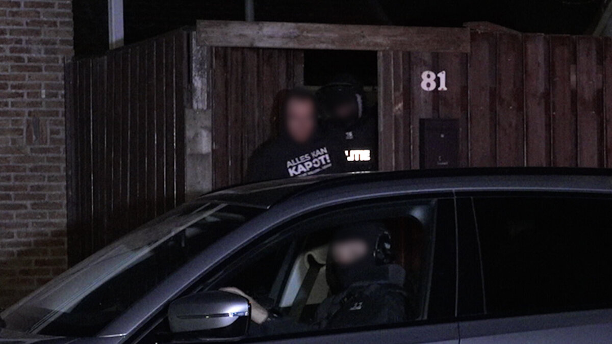 2026.04.09 Overval Plus Hoek.00_00_36_16.Still015.jpg