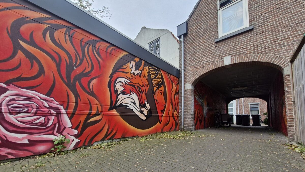 Grijze bak afval kliko poortjes boogjes binnenstad Terneuzen (5)
