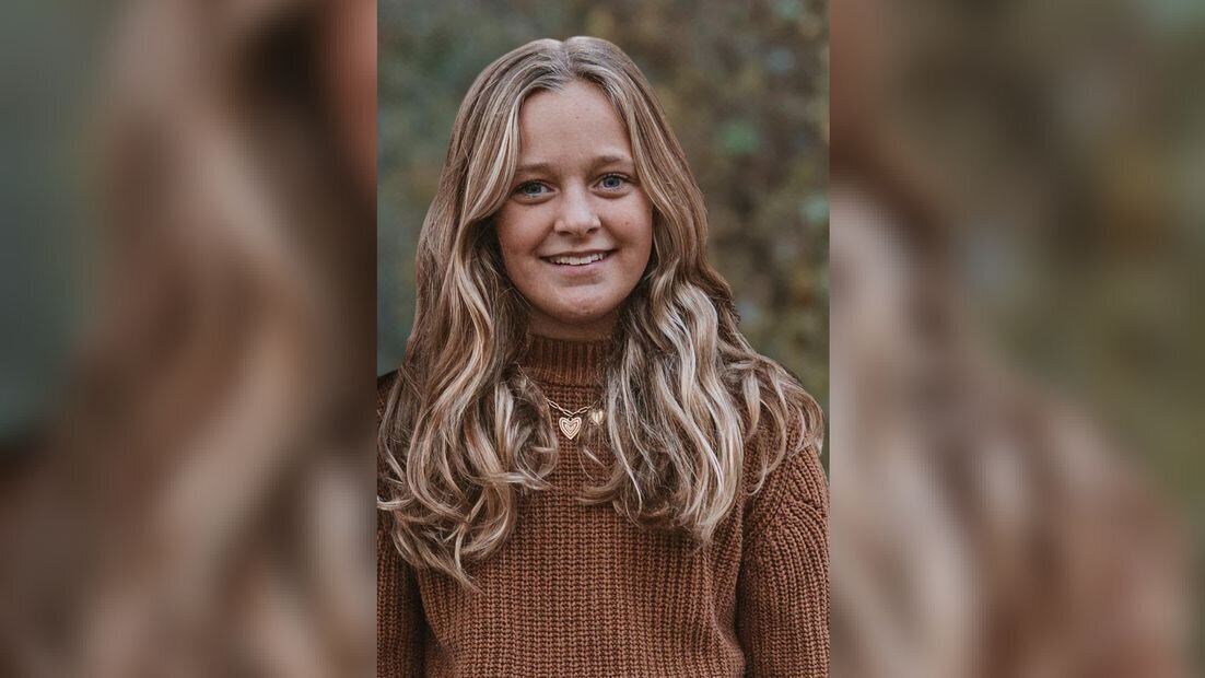 Olivia was een van de drie kinderen die omkwam bij het verkeersongeluk op 11 juni bij Terhole © Namens de Familie (foto bewerkt met AI)