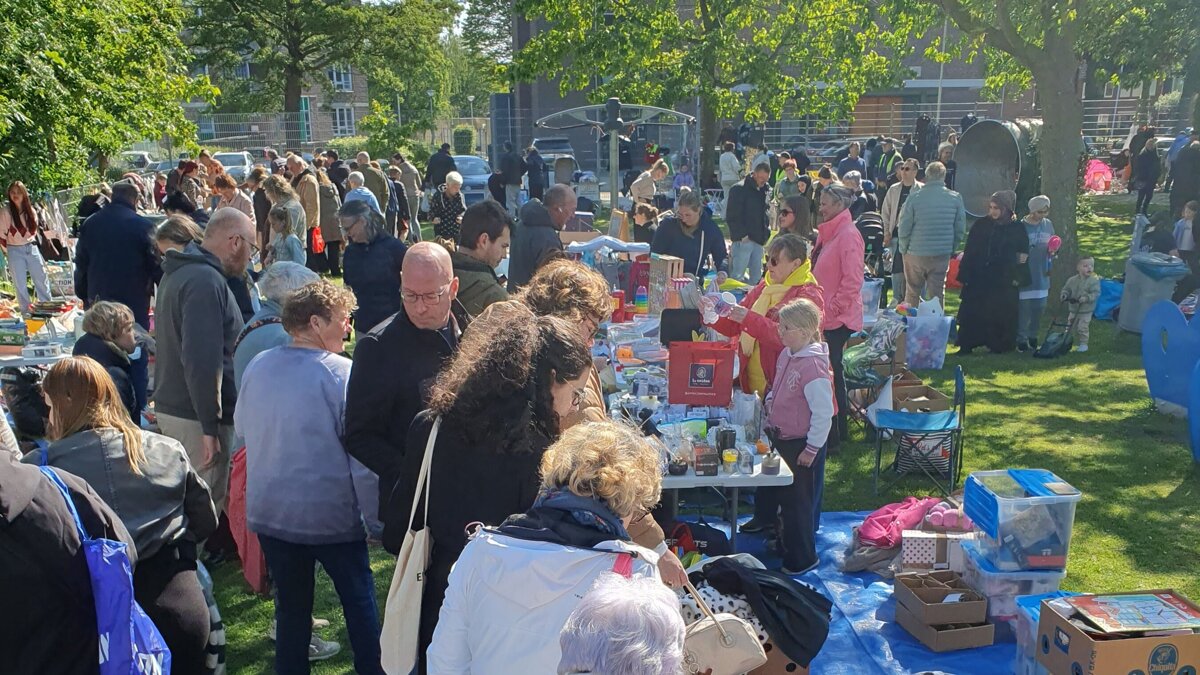 rommelmarkt oranjekwartier