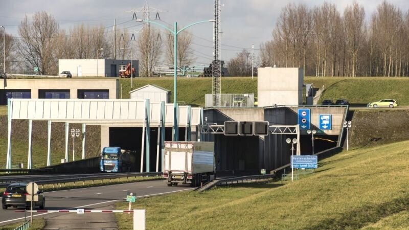 Westerscheldetunnel - 3 ek.jpg