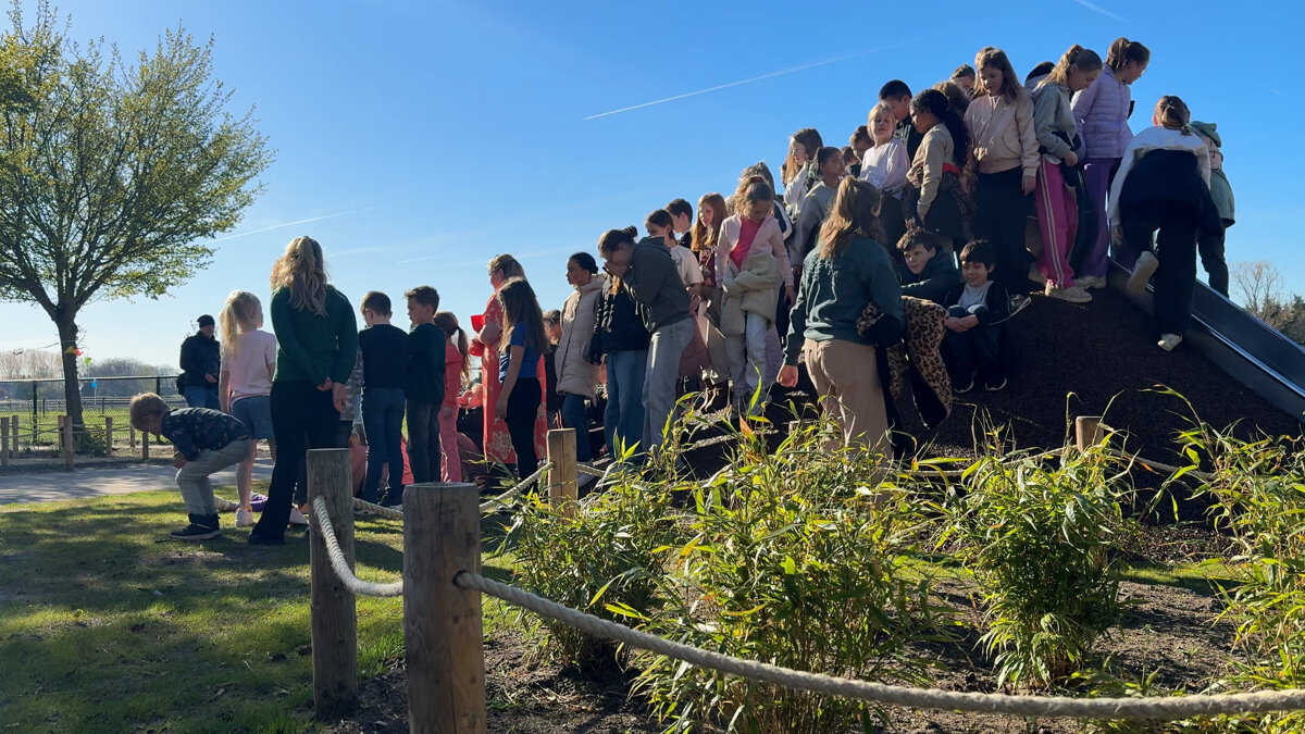Opening groen schoolplein Clinge - ©Omroep ZVL.jpg