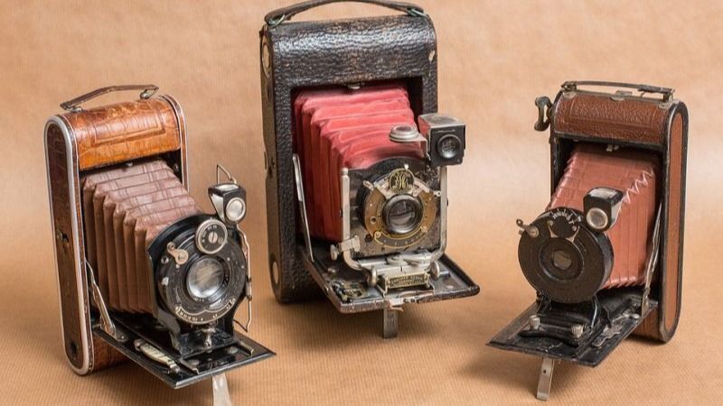 Vintage camera's.jpg