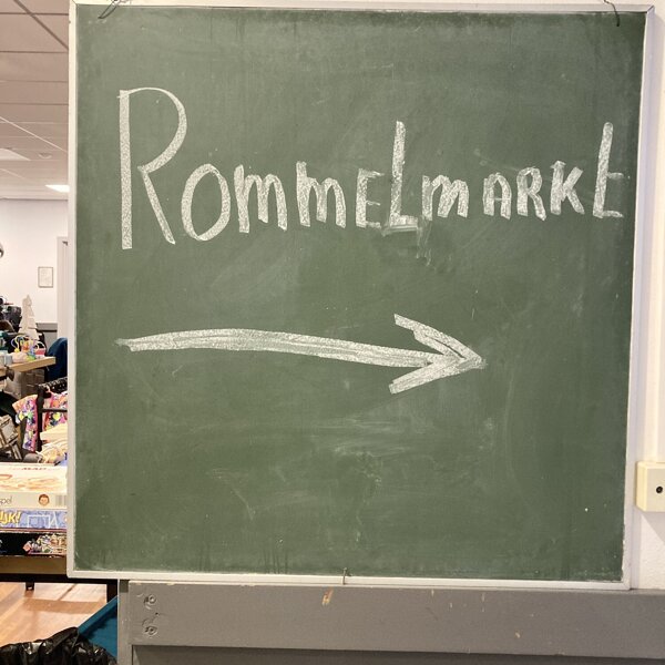 Rommelmarkt Sint Jansteen.jpeg