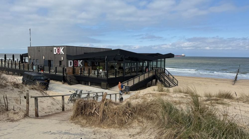 Dok 14 strandpaviljoen