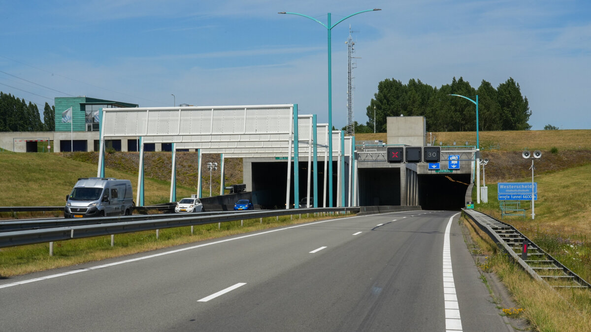 Archief_Westerscheldetunnel Ingang1
