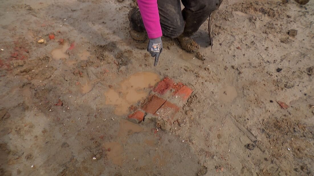 Fundament boerderij Middeleeuwen Koegors OZ.jpg
