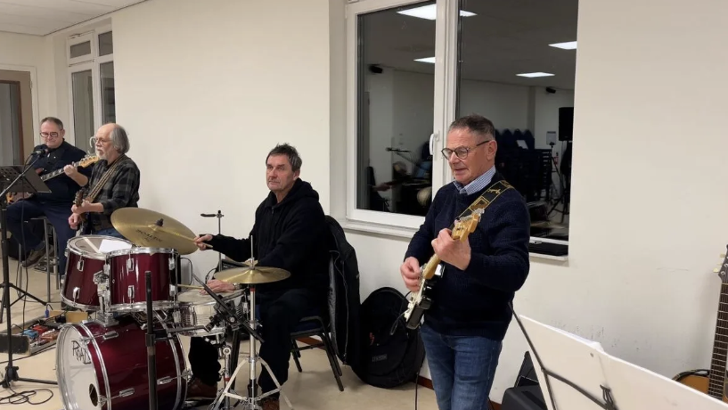 Willy & Friendsband aan het repeteren - ©Omroep ZVL