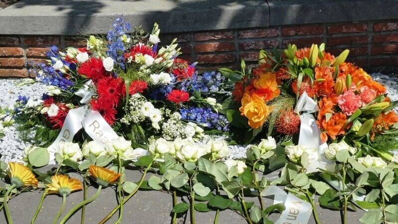 Dodenherdenking bloemen
