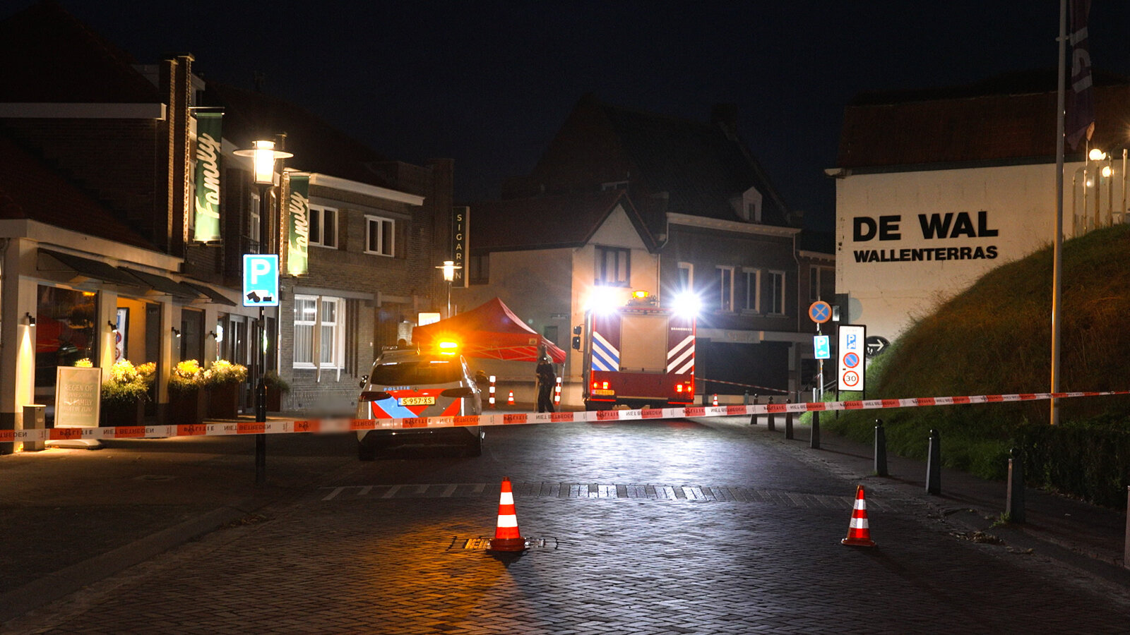 2026.09.19 Overleden persoon aangetroffen voor restaurant Hulst.00_00_42_20.Still008