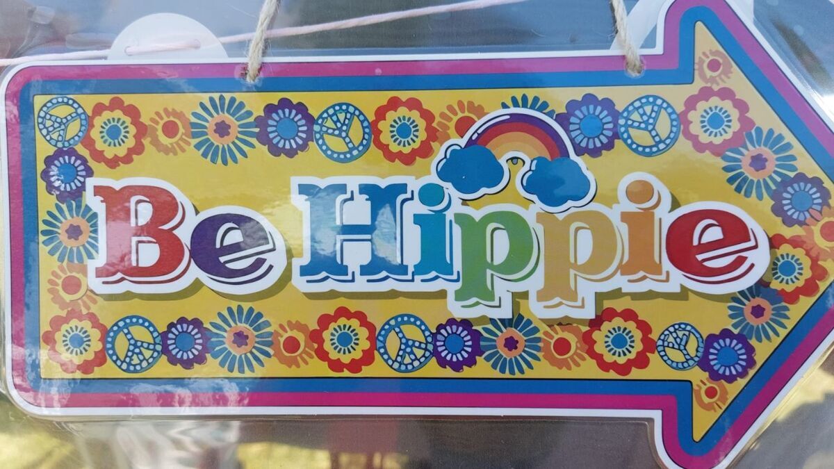 Be Hippie bord.jpg