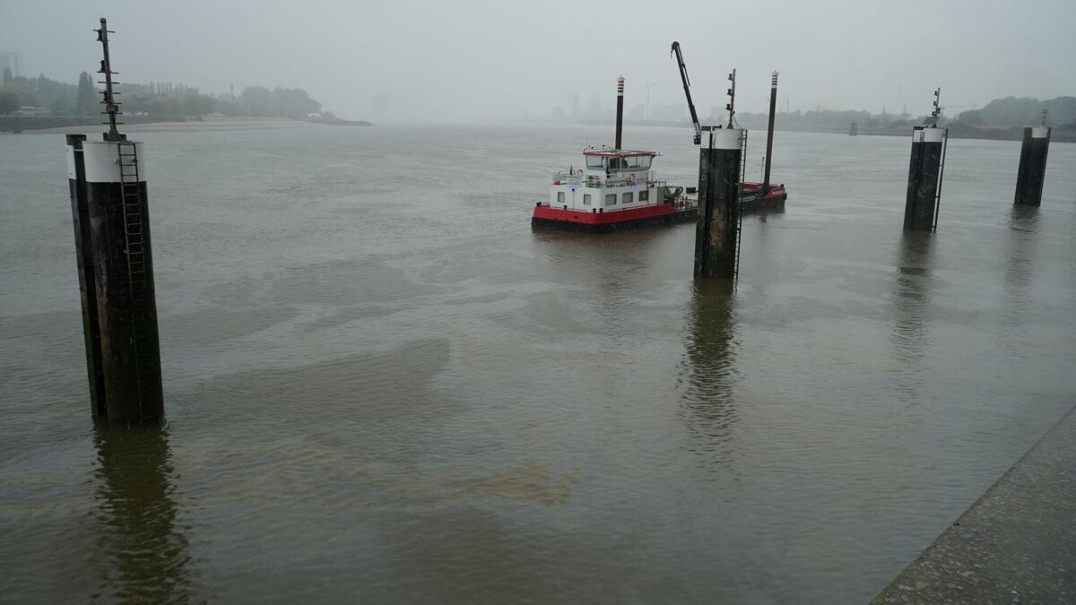 Foto_9_Olie lekt schelde in na zinkend schip_2026.04.17 .JPG