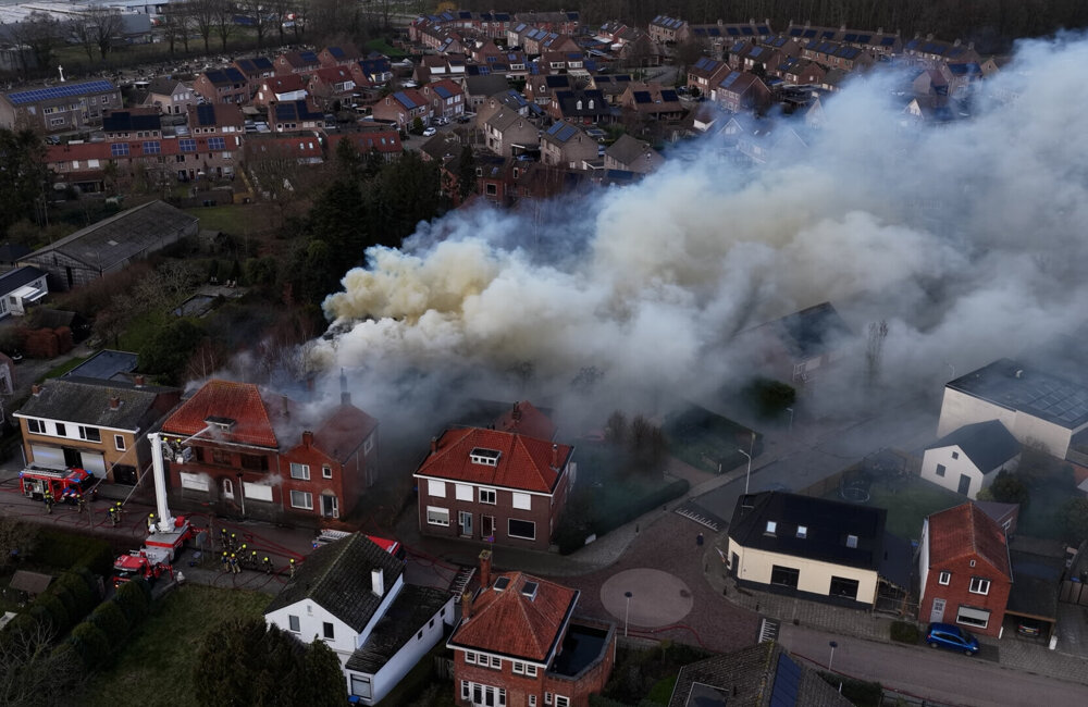 Foto_6_Zeer grote brand Sint Jansteen_2026.02.17 .jpg