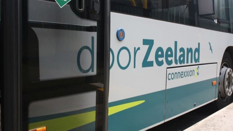 doorZeeland bus.jpg