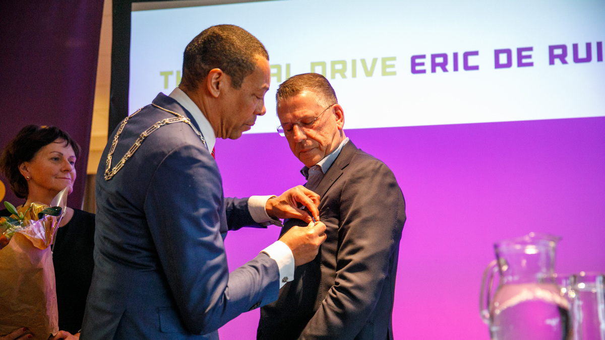 Koninklijke onderscheiding Eric de Ruijsscher - ©Citygames