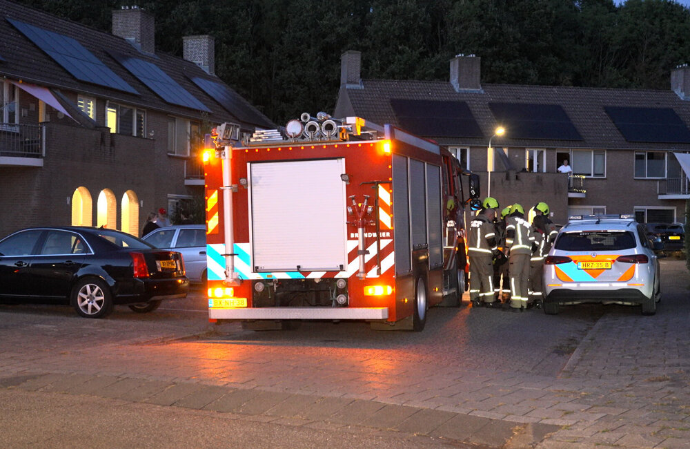 Overleden persoon gevonden in woning Sint Jansteen, politie start onderzoek.00_00_00_00.Still008