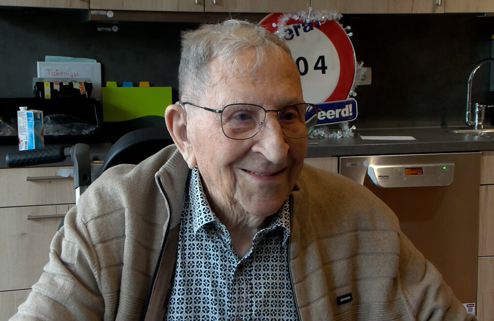 Theo Hermans 104 2.jpg