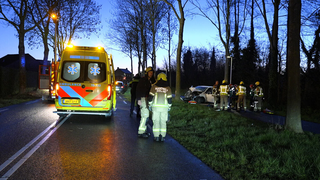 Twee gewonden bij ernstig ongeval op Vogelweg bij Hengstdijk