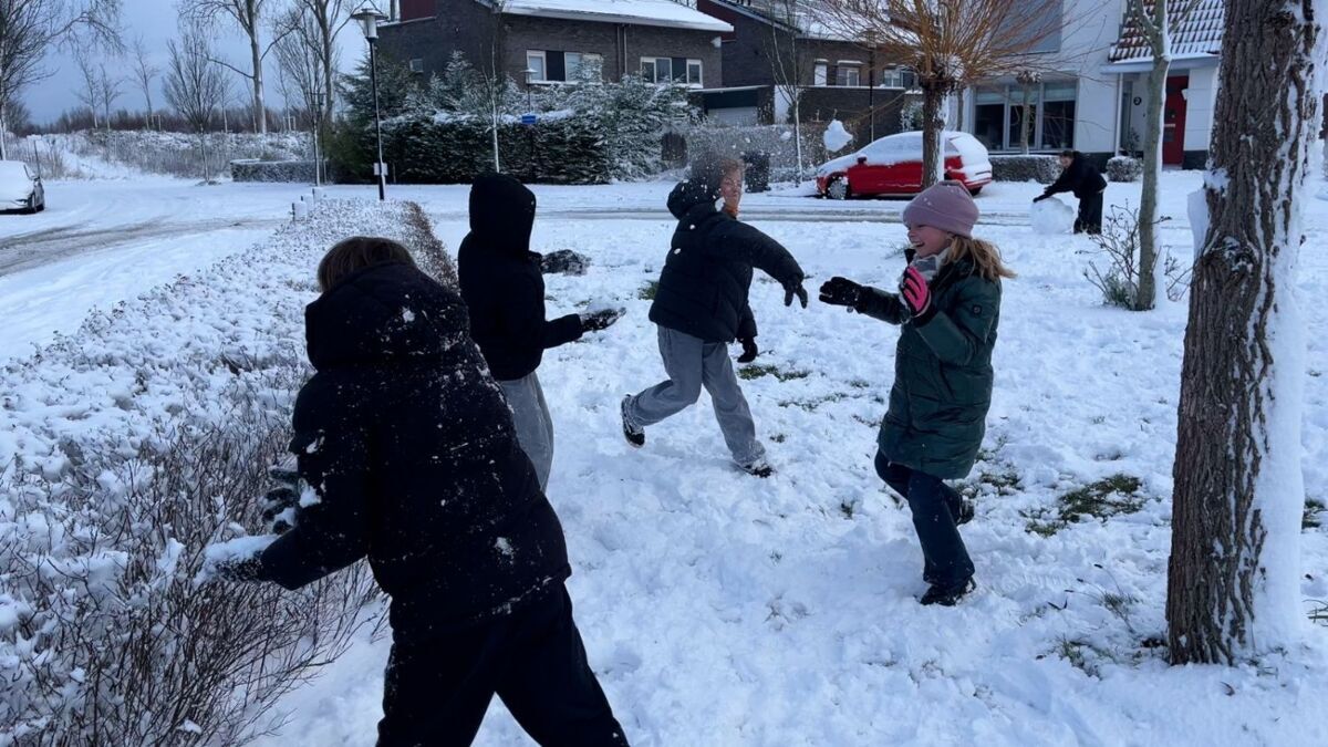 Kinderen in de sneeuw.jpg