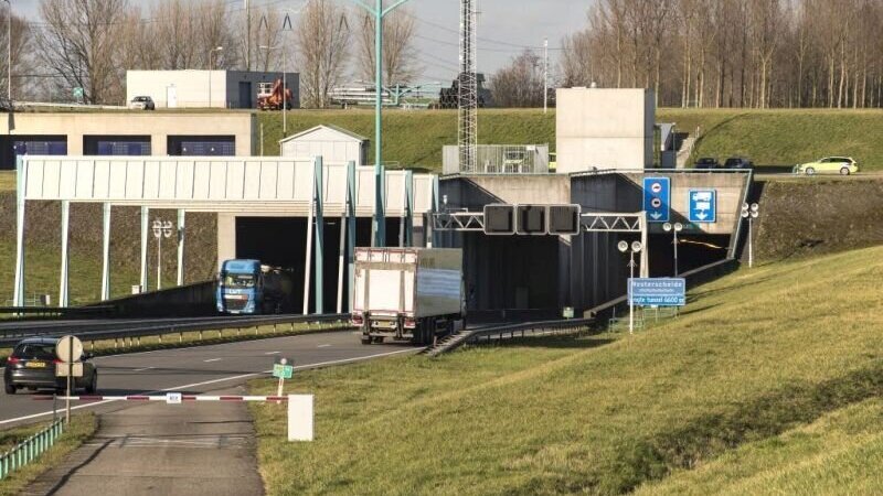 Westerscheldetunnel - 3 ek.jpg