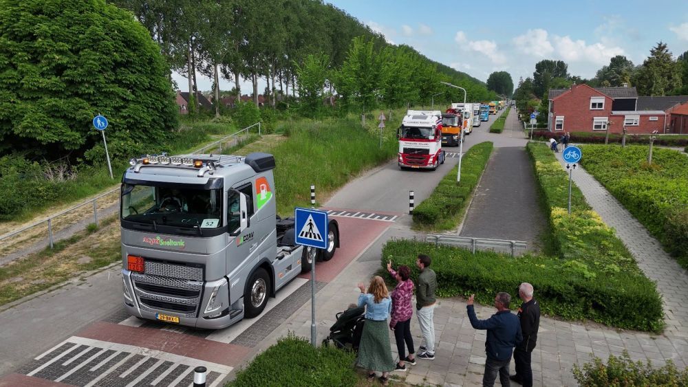 Vrachtwagens Philipine.jpg