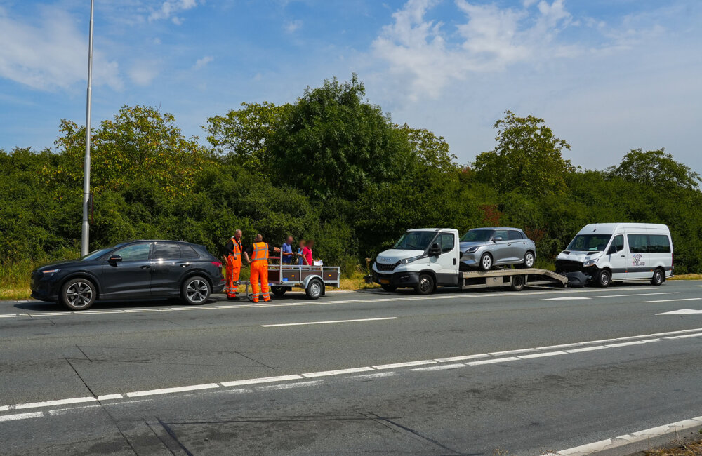 Flinke schade bij kop-staartbotsing voor stoplichten Terneuzen1