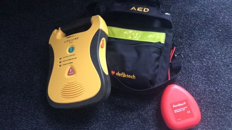 AED reanimatie 2.jpg