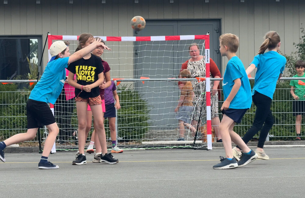 Schoolhandbaltoernooi Hulst - ©Omroep ZVL.jpg