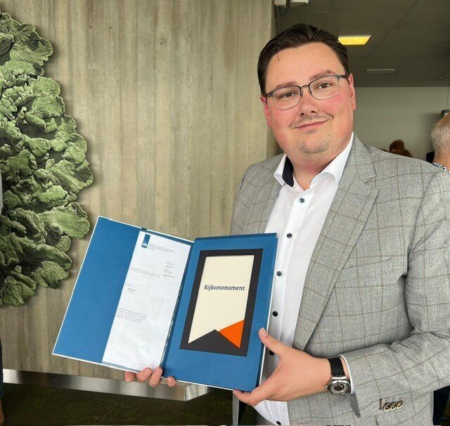 Ingetogen onthulling monumentenschild voor nieuw rijksmonument in Terneuzen
