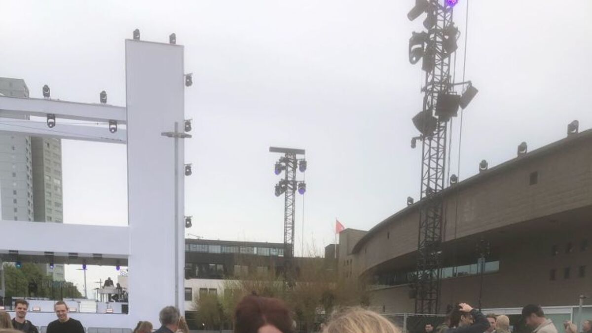 The Passion Esmee Joanna.jpg