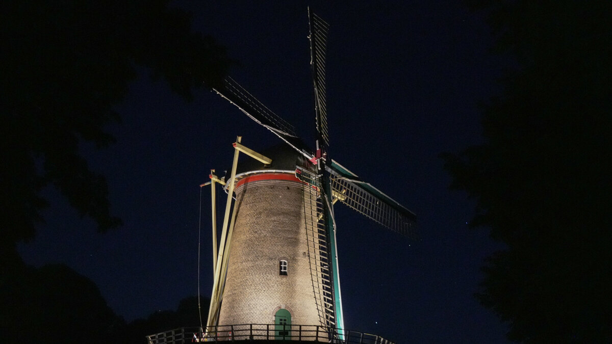 Archief_Hulst_Molen in de nacht_1