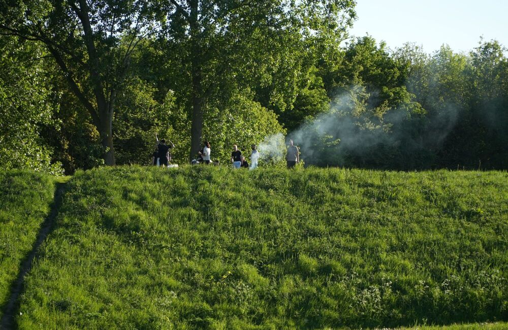 Brandweer opgeroepen voor barbecue aan Waterstraat in Hulst_1.JPG