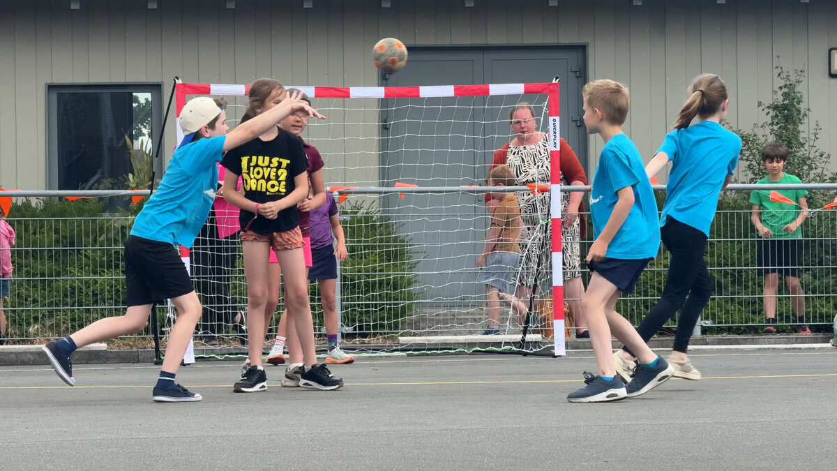 Schoolhandbaltoernooi Hulst - ©Omroep ZVL.jpg