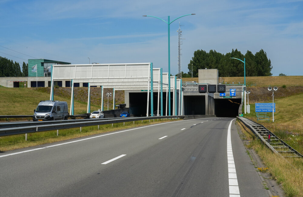 Archief_Westerscheldetunnel Ingang1