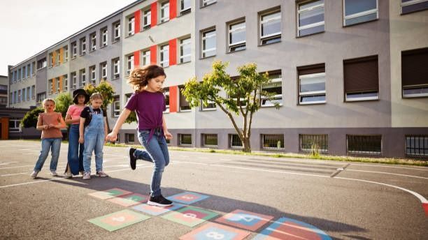 Spelende kinderen.jpg