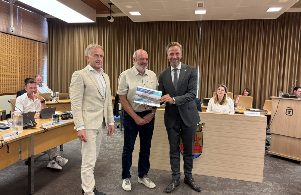 aanbieden profielschets aan cvdk hugo de Jonge