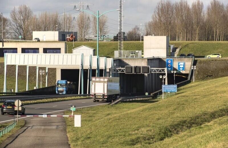 Westerscheldetunnel - 3 ek.jpg