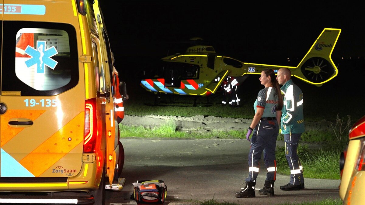 2026.09.21 Zware crash in Groede, bestuurder mee met traumahelikopter.00_01_05_13.Still002