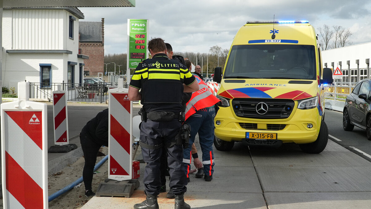 Fietser aangereden bij oversteken bij Mangnus Kapellebrug_1.jpg
