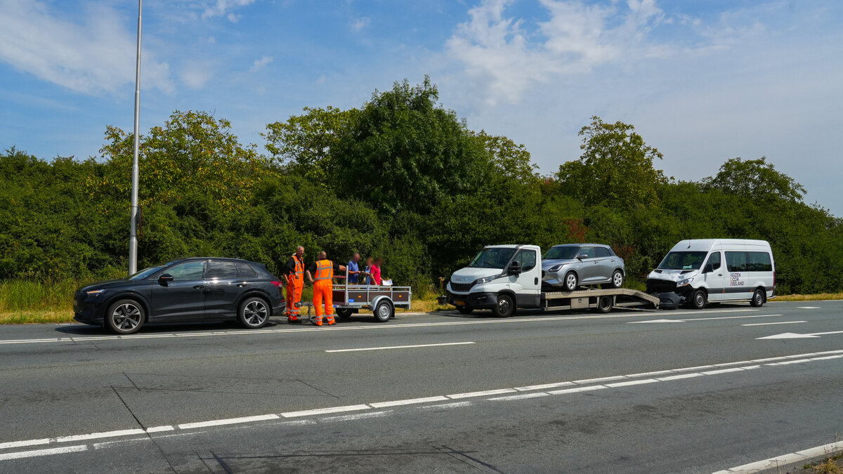 Flinke schade bij kop-staartbotsing voor stoplichten Terneuzen1
