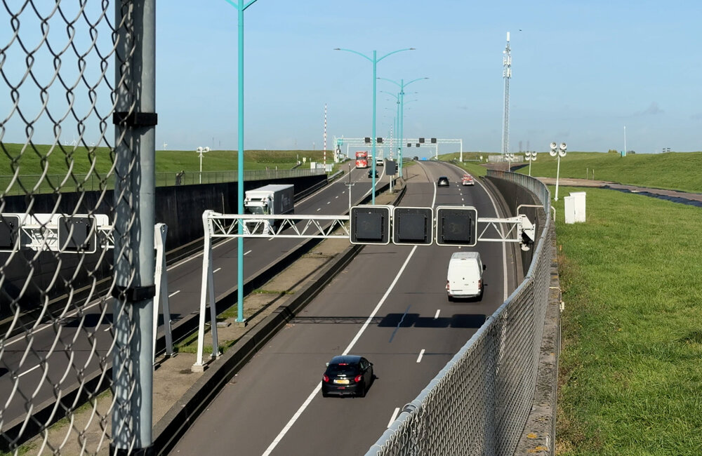 Verkeer door Westerscheldetunnel - ©Omroep ZVL
