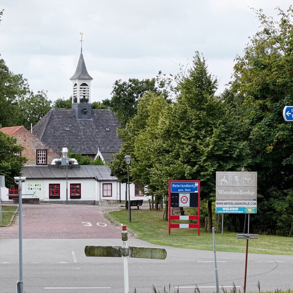 Archief_Waterlandkerkje_aanzicht_2